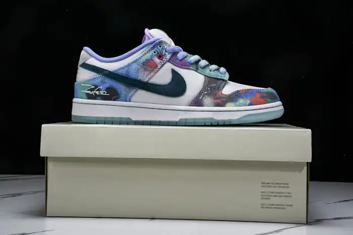 Reps LY Nike SB Dunk Low Futura Laboratories Bleached Aqua HF6061-400