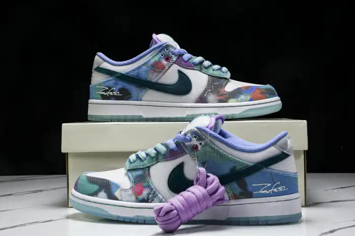 Reps LY Nike SB Dunk Low Futura Laboratories Bleached Aqua HF6061-400