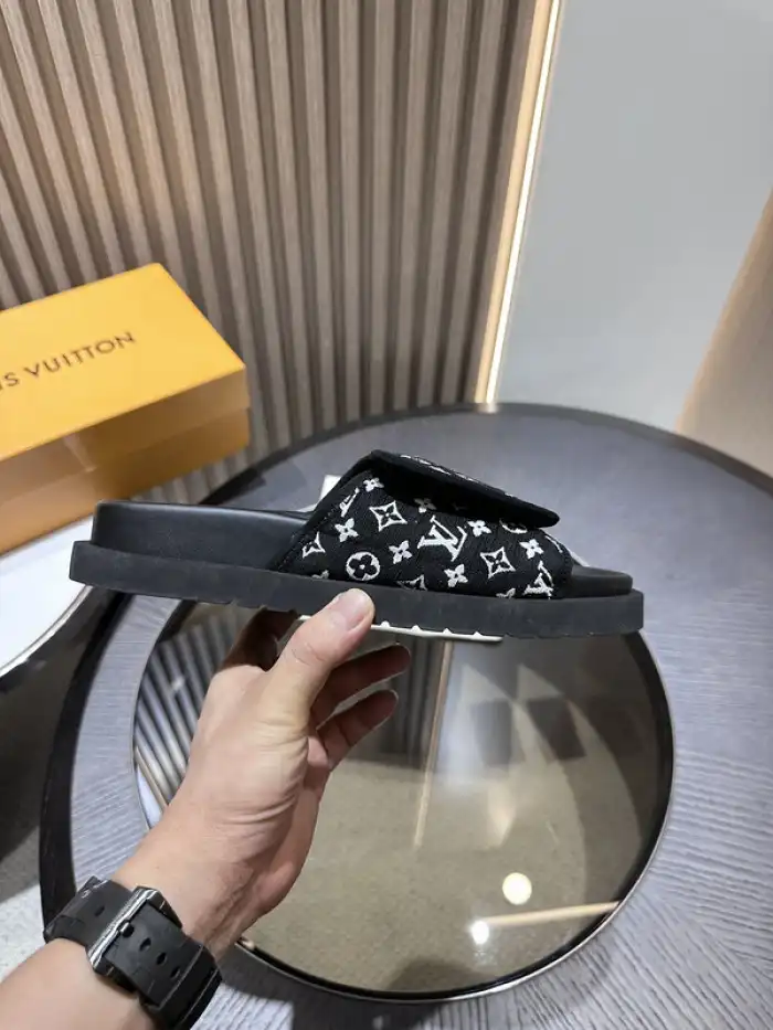 Cheap LY LV Miami Mule 24052708