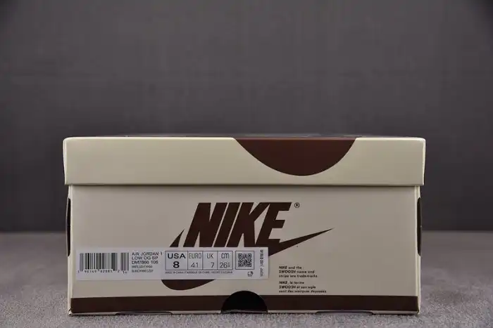 Kicked Out Shoe Store Travis Scott x AJ 1 Low OG SP DM7866-106