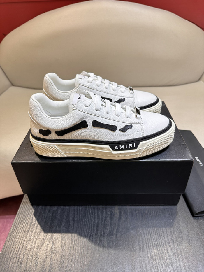 TB AR1M1 Sneaker 24112709