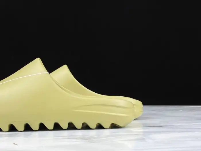 Kick Theory Adidas Yeezy Slides 'Resin' FX0494