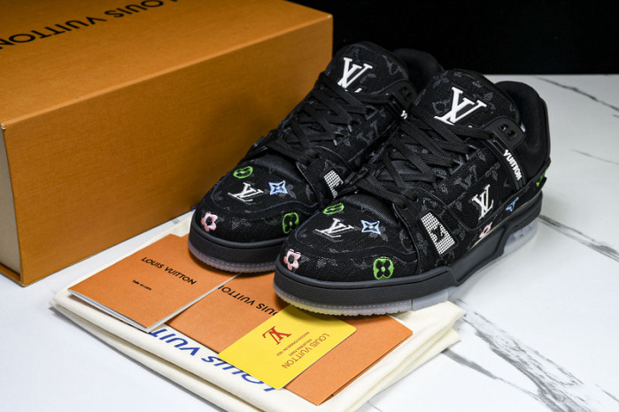 TB LV TRAINER SNEAKER 24111502