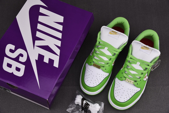 TB Nike SB Dunk Low Supre* Stars Mean Green (2021) DH3228-101