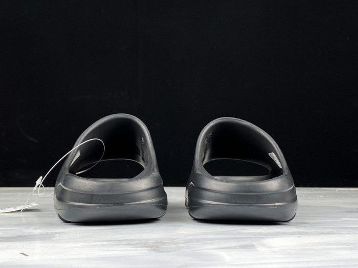 KICKWHO Adidas Yeezy Slide Black FX0495