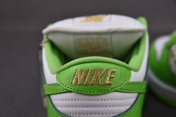 TB Nike SB Dunk Low Supre* Stars Mean Green (2021) DH3228-101