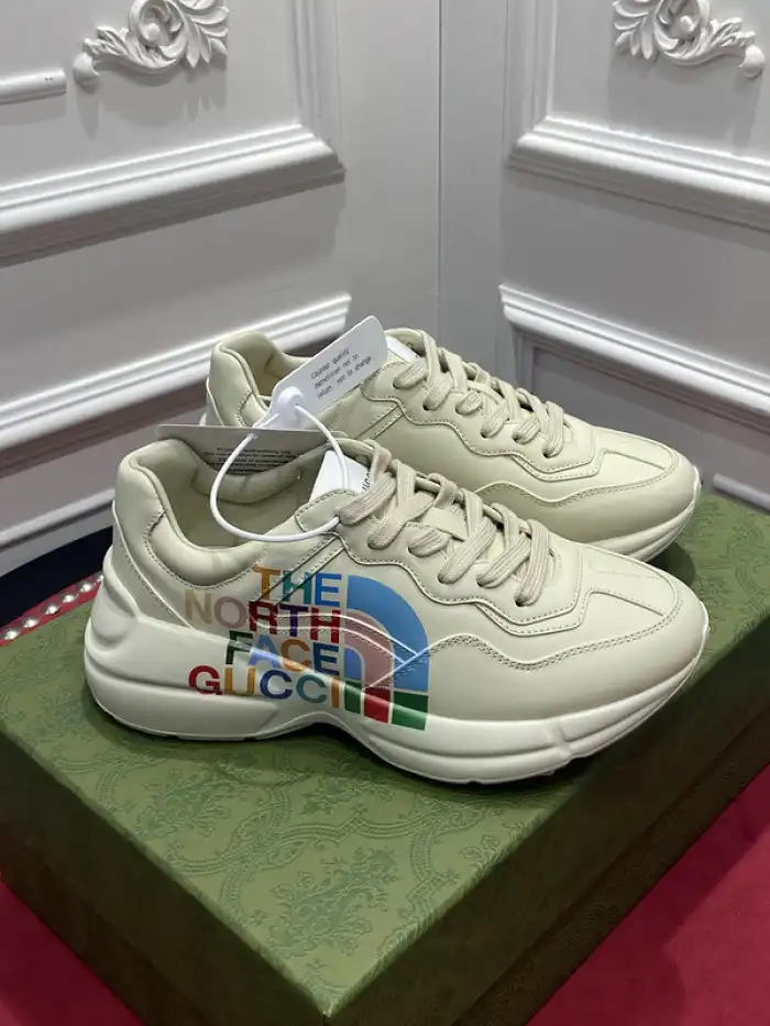 Reps LY The North Face x Gucci Rhyton sneaker 685641 DRW00 9522