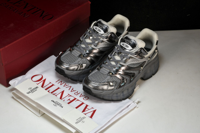 TB Valentino Garavani MS-2960 Low-top Sneaker