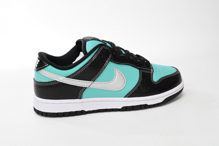 KICKWHO Nike Dunk SB Low Diamond Supply Co. "Tiffany" 304292-402