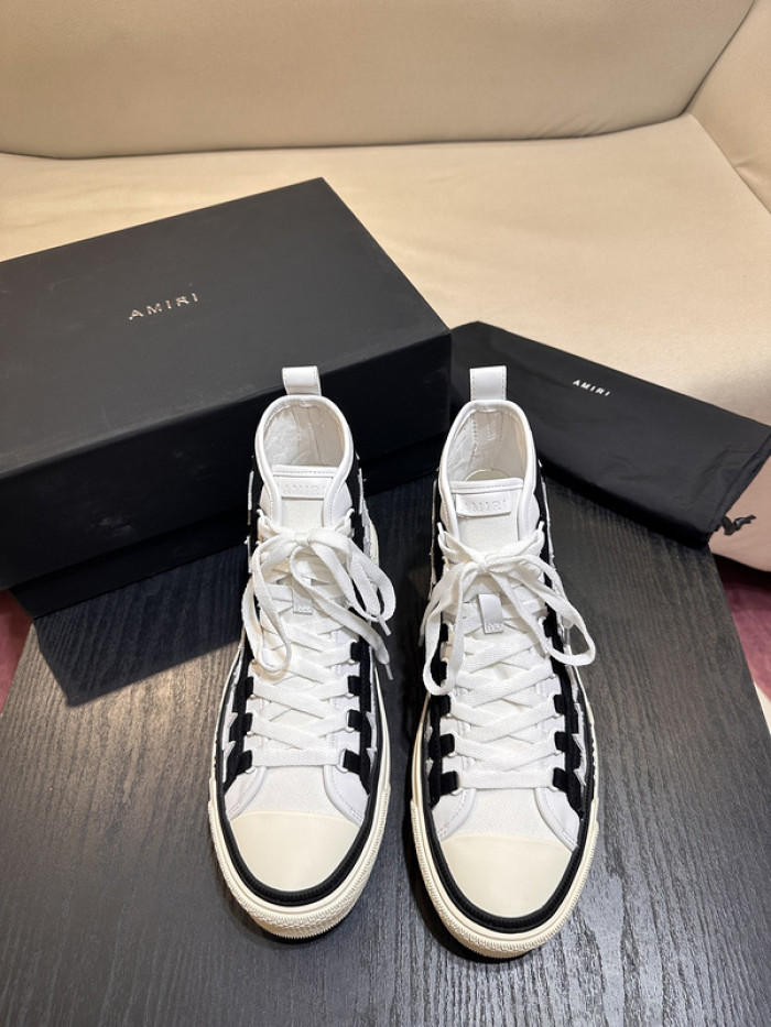 TB AR1M1 Sneaker 24112712