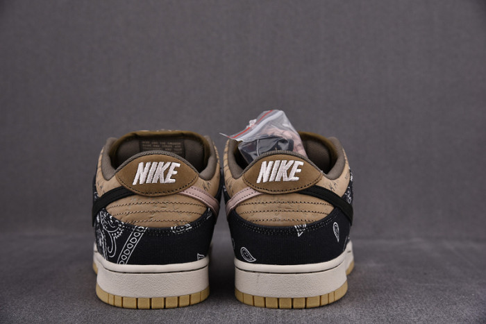 KICKWHO Travis Scott x Nike SB Dunk Low CT5053-001