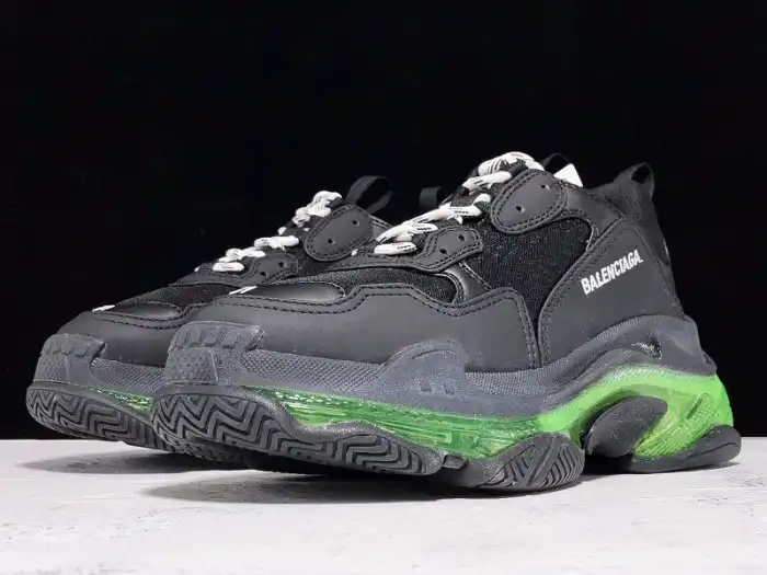 Rep LY BLCG Triple S Black Yellow Fluo 541624 W09ON 1047