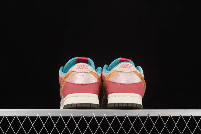 Reps LY Nike Dunk Mid Social Status Free Lunch Strawberry Milk DJ1173-600