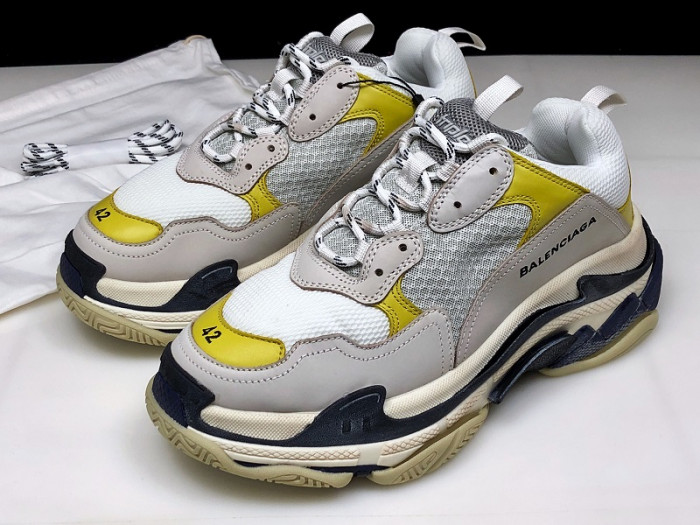 TB BLCG Triple S DSM 483513-W06F1-9080