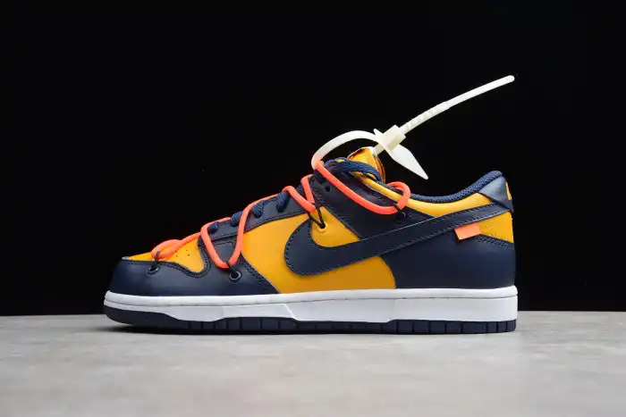 Husky OFF-WHITE x Dunk Low 'University Gold' CT0856-700