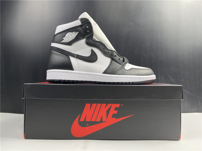 TB Air Jordan 1 Retro Black White (2014) 555088-010