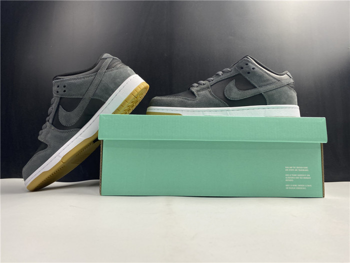 KICKWHO Nike SB Dunk Low Dark Grey Black Gum AR0778-001