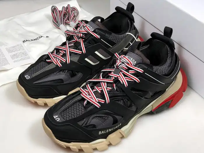 Reps LY BLCG TRACK TRAINER 'BLACK RED' 542023 W1GB6 1002