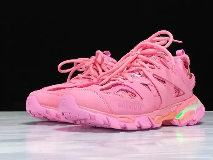 Rep LY BLCG Track Trainer Pink Lighted 542436 W2LA1 5842