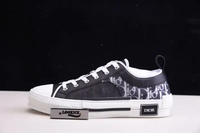 Husky DR B23 Low Top Oblique Sneaker Black & White