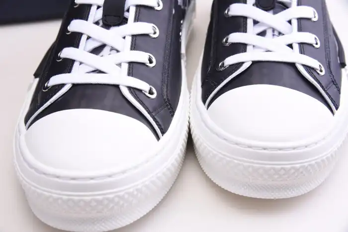 Rep LY DR B23 Low Top Oblique Sneaker Black & White