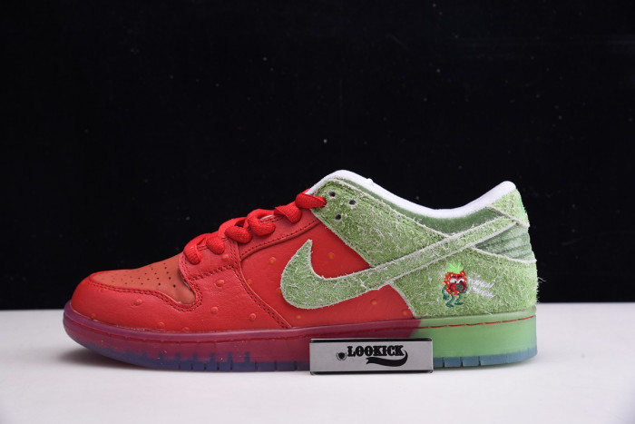 KICKWHO Nike SB Dunk Low Strawberry Cough CW7093-601