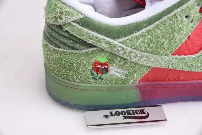 Cheap LY Nike SB Dunk Low Strawberry Cough CW7093-601