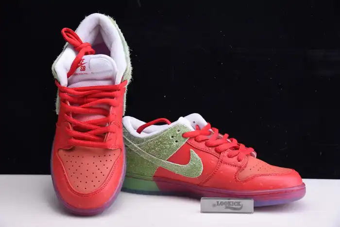 Cheap LY Nike SB Dunk Low Strawberry Cough CW7093-601