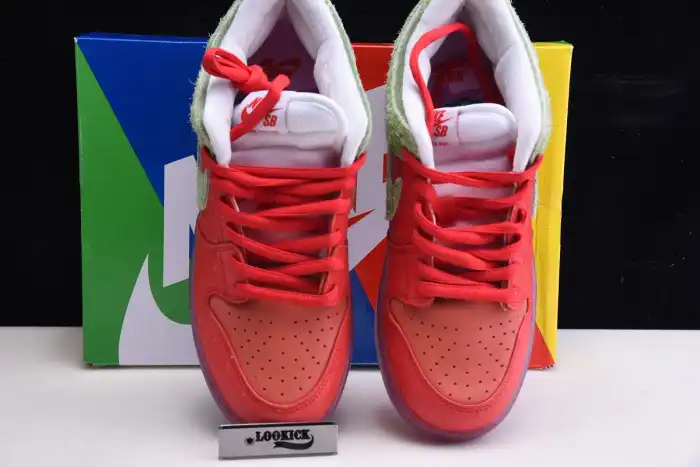 Cheap LY Nike SB Dunk Low Strawberry Cough CW7093-601