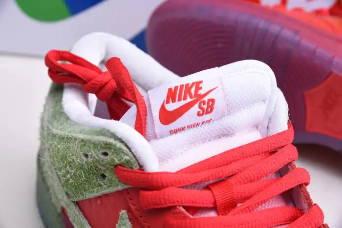 Cheap LY Nike SB Dunk Low Strawberry Cough CW7093-601