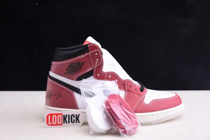 Kicked Out Shoe Store TROPHY ROOM X AIR JORDAN 1 HIGH OG DA2728-100