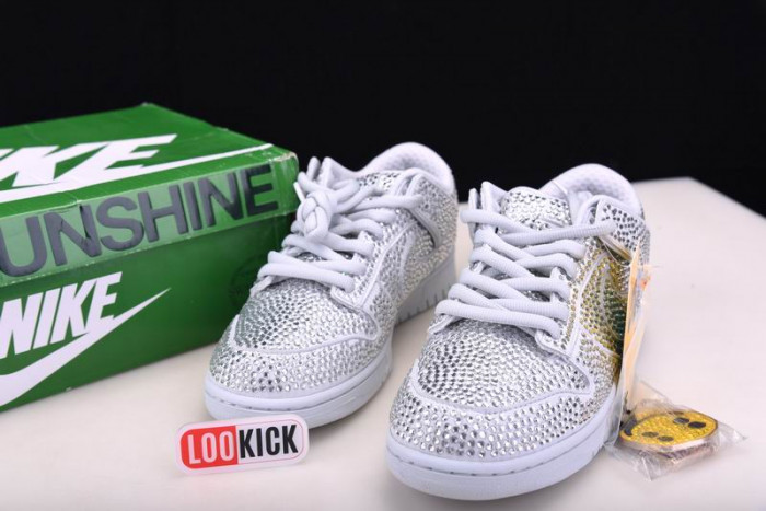 KICKWHO Nike Dunk Low Cactus Plant Flea Market Pure Platinum CZ2670-001