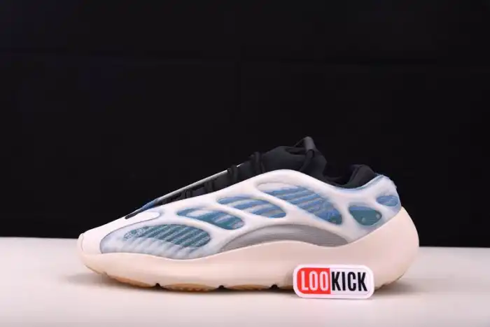 Kickmax ADIDAS YEEZY 700 V3 GY0260