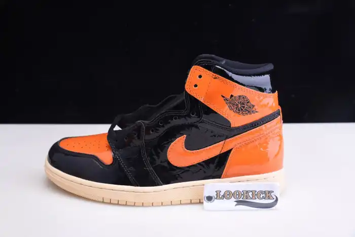 TB Air Jordan 1 Retro High Shattered Backboard 3.0 - 555088-028