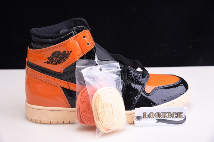 TB Air Jordan 1 Retro High Shattered Backboard 3.0 - 555088-028