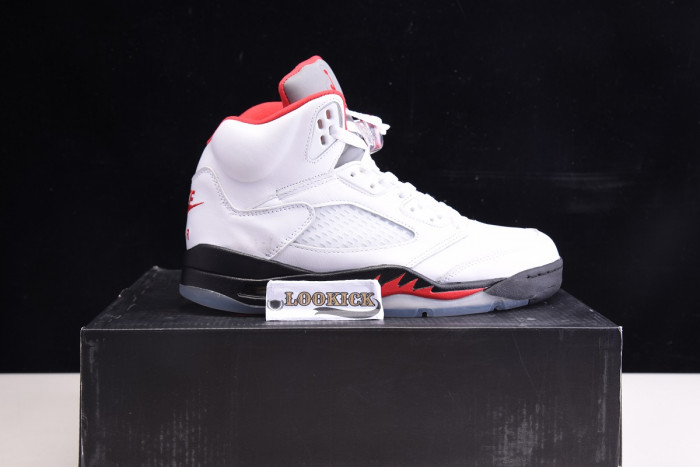 TB Air Jordan 5 Retro Fire Red Silver Tongue (2020) DA1911-102