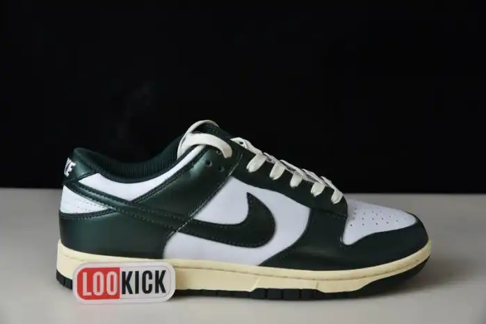 MaikeSneakers Nike Dunk Low Vintage Green (W) DQ8580-100