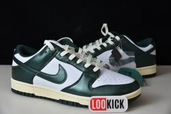 Rep Husky Nike Dunk Low Vintage Green (W) DQ8580-100