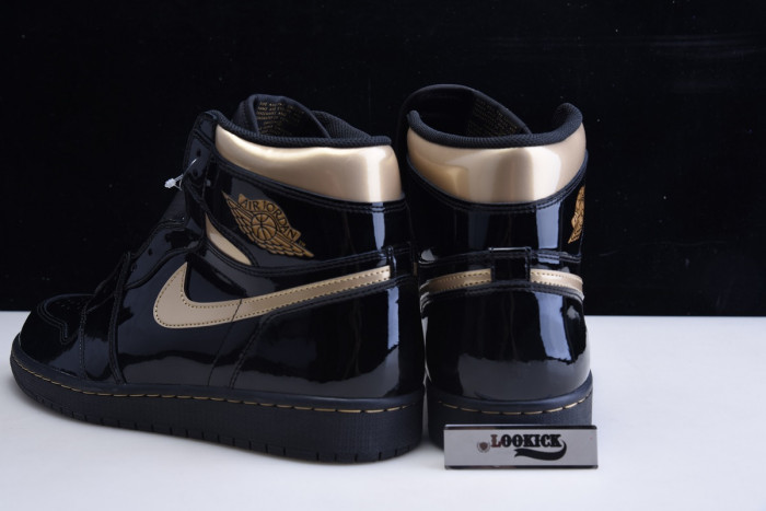 TB AIR JORDAN 1 RETRO HIGH BLACK METALLIC GOLD (2020) 555088-032