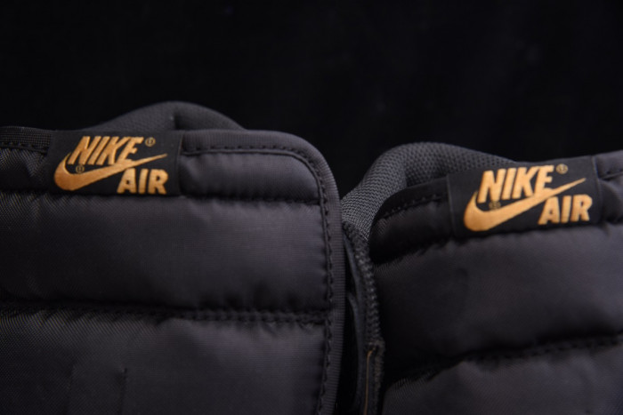 TB AIR JORDAN 1 RETRO HIGH BLACK METALLIC GOLD (2020) 555088-032