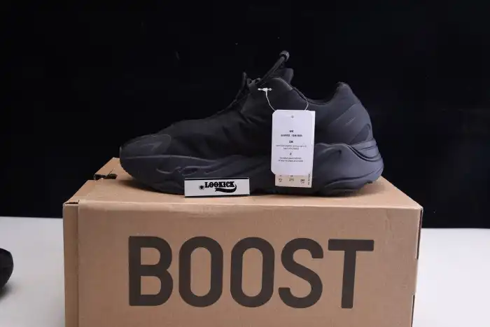 Bmlin Adidas Yeezy Boost 700 MNVN Triple Black FV4440