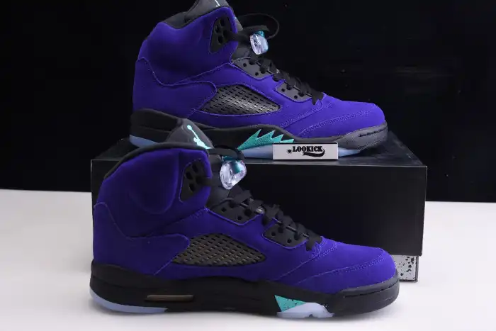 Replica HYPE Air Jordan 5 Retro Alternate Grape 136027-500