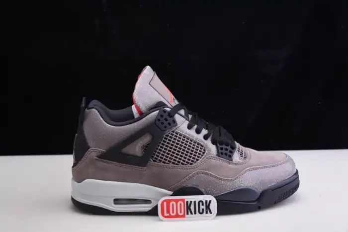 Reps LUCY Air Jordan 4 Retro 