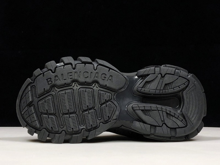 TB BLCG TRACK TRAINER 'TRIPLE BLACK' 542023 W1GB1 1000