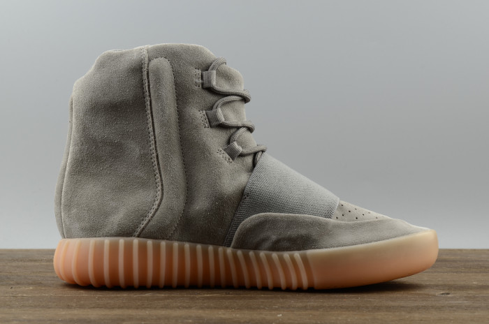 TB ADIDAS YEEZY 750 BOOST LIGHT GREY GUM GLOW DARK BB1840