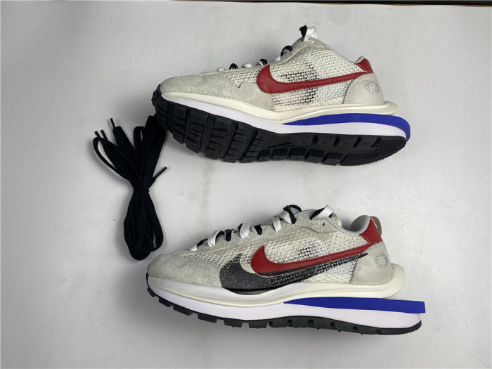 TB Nike Vaporwaffle sacai Sport Fuchsia Game Royal CV1363-100