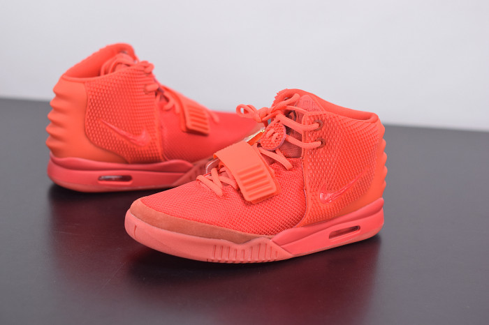 TB Nike Air YEEZY 2 Red October 508214-660