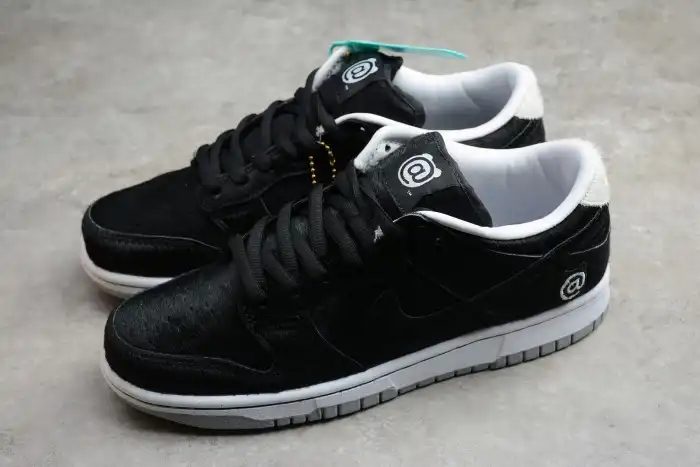 Bmlin Nike SB Dunk Low Medicom Toy (2020) CZ5127-001