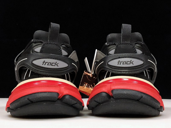 TB BLCG TRACK TRAINER 'BLACK RED' 542023 W1GB6 1002