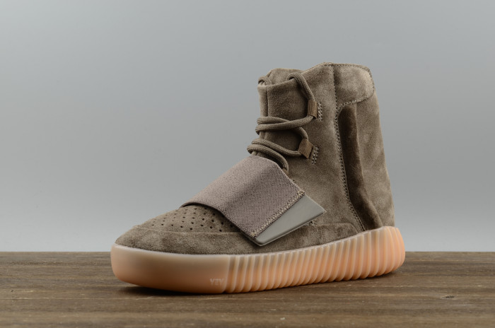 TB adidas Yeezy 750 Boost Light Brown BY2456